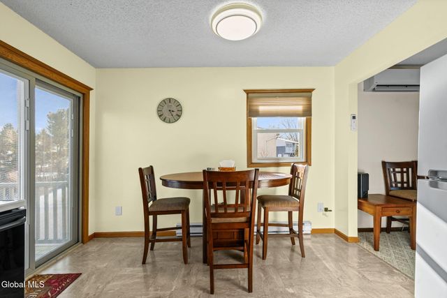 17 New Bridge Drive, Stillwater, NY 12170