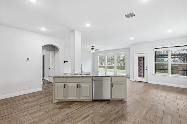 4425 Massey Meadows Way, Midlothian, TX 76065