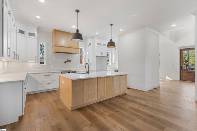 610 Lowndes Hill Road, Greenville, SC 29607