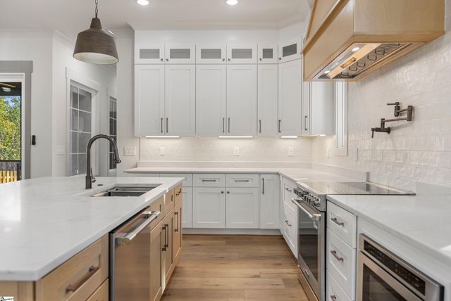 610 Lowndes Hill Road, Greenville, SC 29607