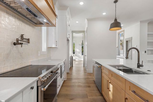 610 Lowndes Hill Road, Greenville, SC 29607