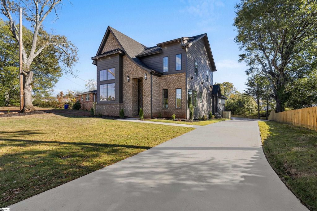 610 Lowndes Hill Road, Greenville, SC 29607