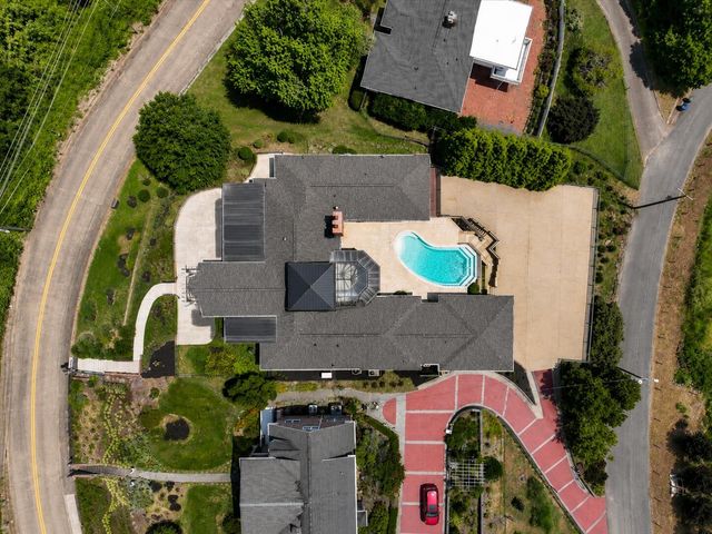312 N Crest Road, Chattanooga, TN 37404