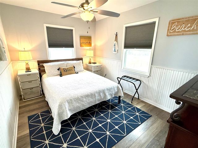 925 S Honeysuckle Drive, Crystal Beach, TX 77650