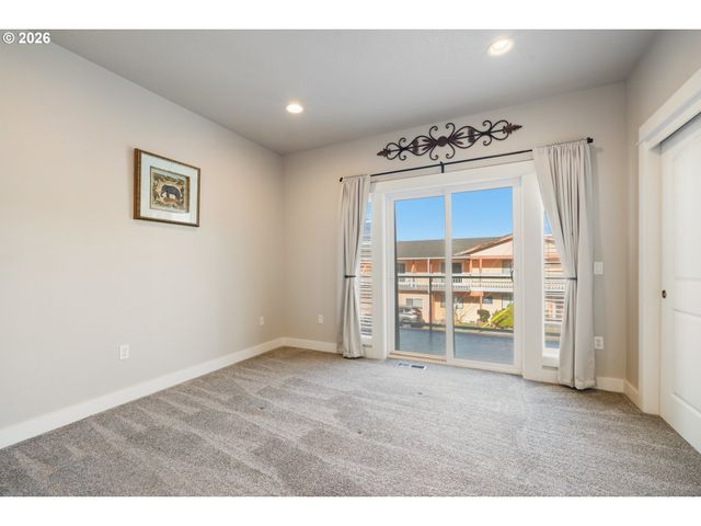 108 N 3RD Ave, Rockaway Beach, OR 97136
