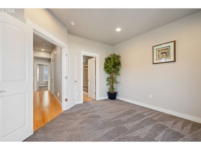 108 N 3RD Ave, Rockaway Beach, OR 97136