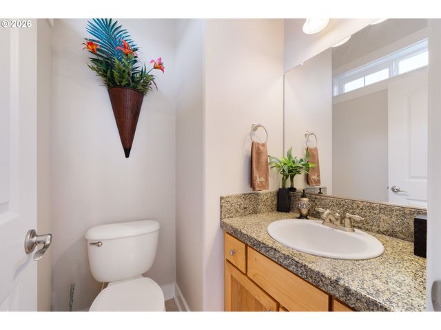 108 N 3RD Ave, Rockaway Beach, OR 97136