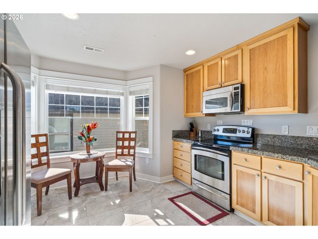 108 N 3RD Ave, Rockaway Beach, OR 97136