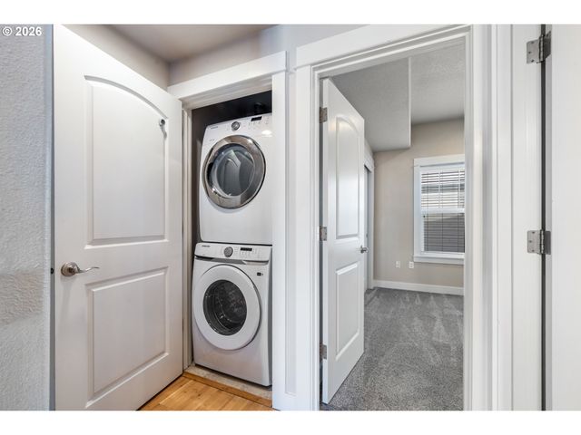 108 N 3RD Ave, Rockaway Beach, OR 97136