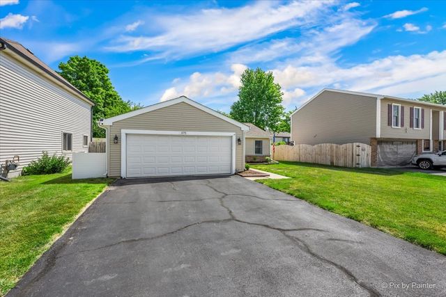 575 RODENBURG Road, Roselle, IL 60172