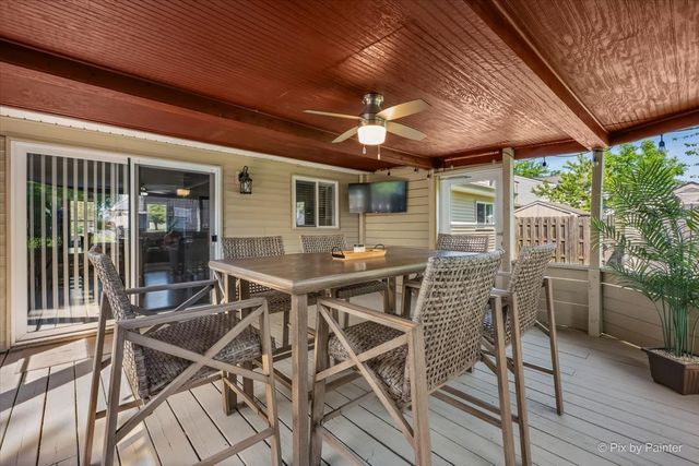 575 RODENBURG Road, Roselle, IL 60172
