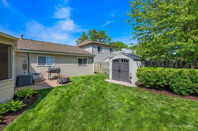 575 RODENBURG Road, Roselle, IL 60172