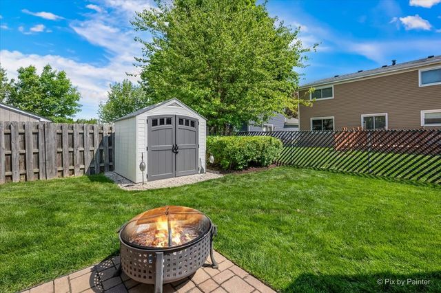 575 RODENBURG Road, Roselle, IL 60172