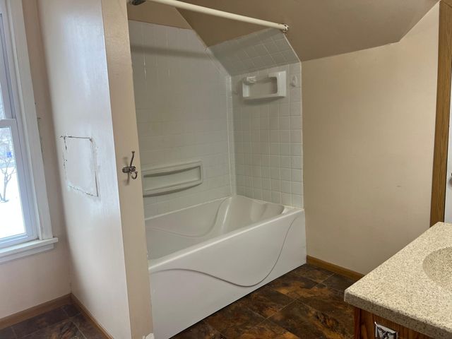 1188 Pine Street, Dawson, MN 56232