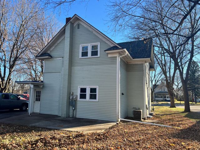 1188 Pine Street, Dawson, MN 56232