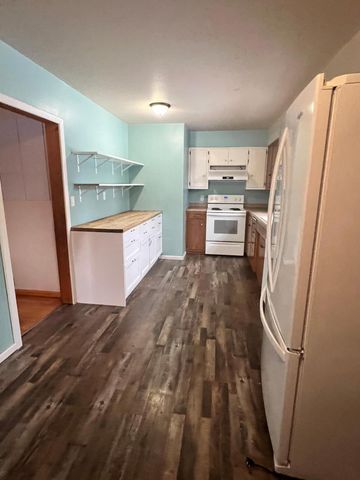 1188 Pine Street, Dawson, MN 56232