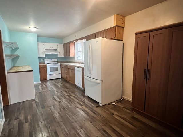 1188 Pine Street, Dawson, MN 56232