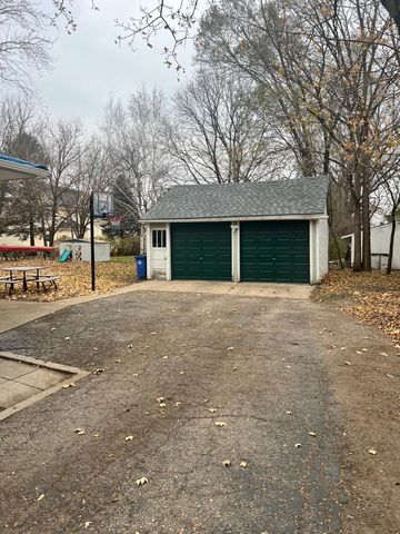 1188 Pine Street, Dawson, MN 56232