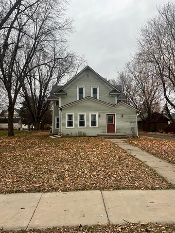1188 Pine Street, Dawson, MN 56232