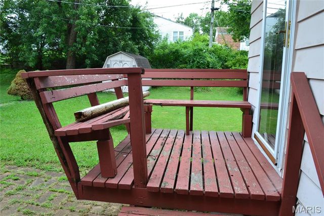 9438 Koerber Lane, St Louis, MO 63123
