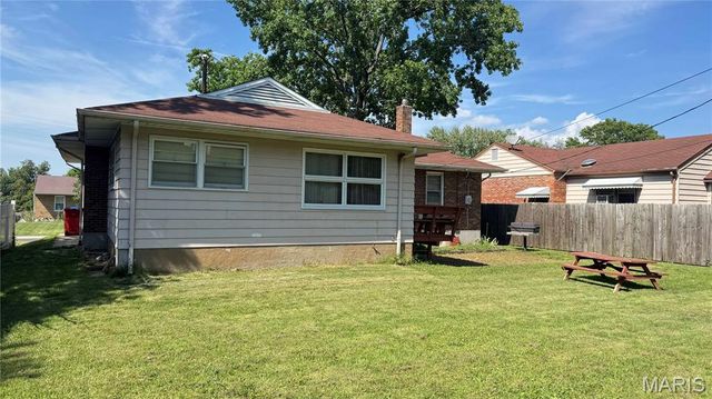 9438 Koerber Lane, St Louis, MO 63123