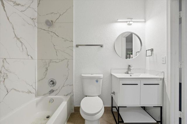 6237 Garden Court, Davie, FL 33314