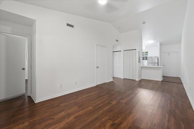 6237 Garden Court, Davie, FL 33314