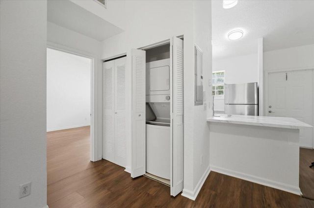 6237 Garden Court, Davie, FL 33314