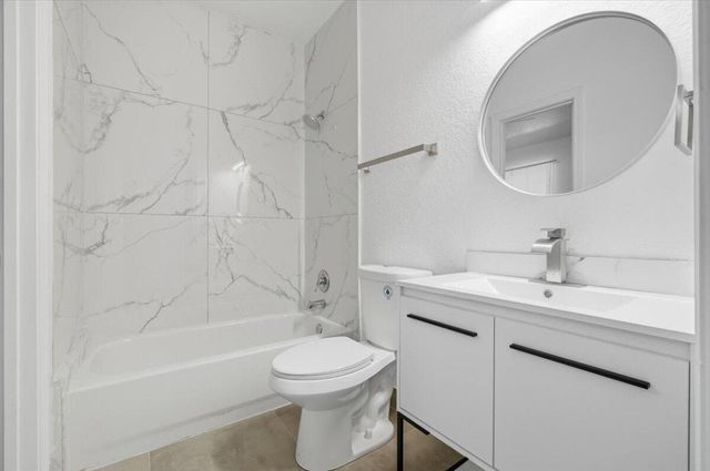 6237 Garden Court, Davie, FL 33314