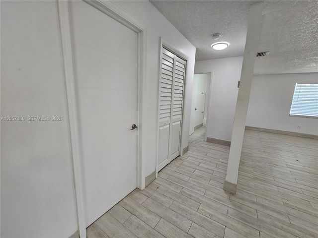 4621 SW 33rd Ave 1, Dania Beach, FL 33312