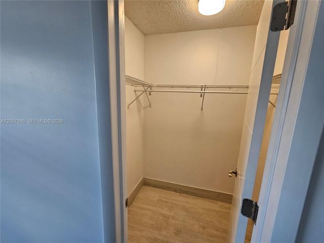 4621 SW 33rd Ave 1, Dania Beach, FL 33312