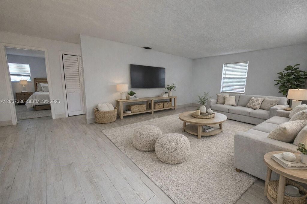 4621 SW 33rd Ave 1, Dania Beach, FL 33312