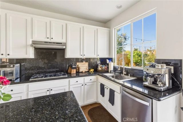 6011 Mira Vista Lane, Fontana, CA 92336