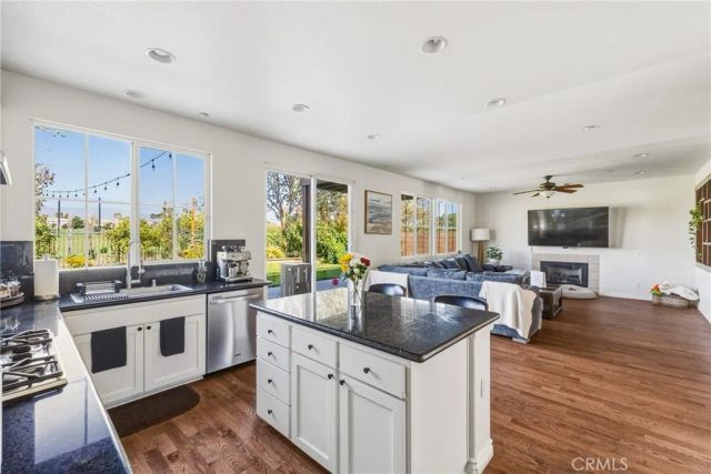 6011 Mira Vista Lane, Fontana, CA 92336