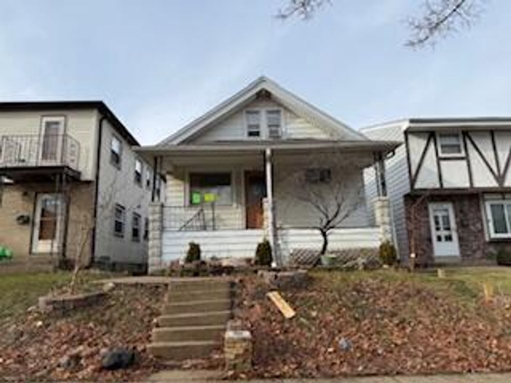 2239 S 59th STREET, West Allis, WI 53219