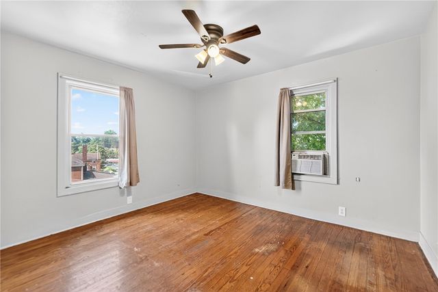 113 Gerhold St, Bethel Park, PA 15102