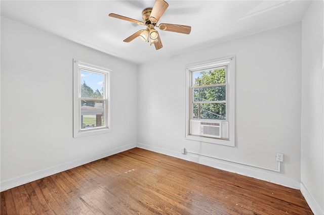 113 Gerhold St, Bethel Park, PA 15102