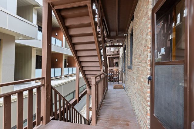 821 Lake Street 2S, Oak Park, IL 60301