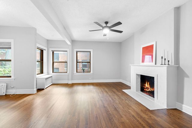 821 Lake Street 2S, Oak Park, IL 60301