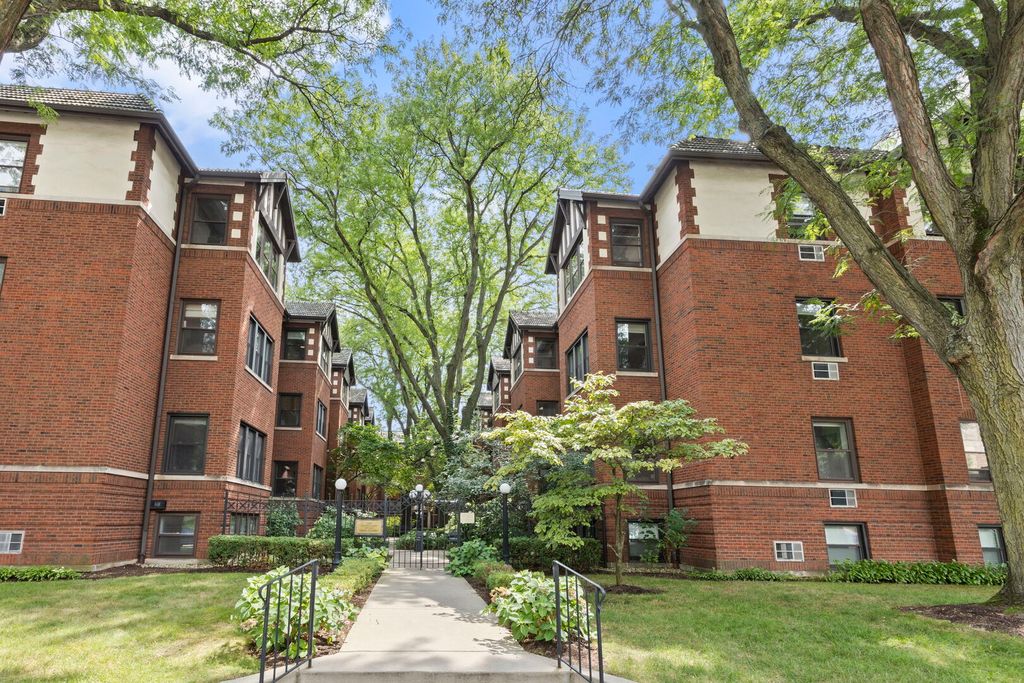 821 Lake Street 2S, Oak Park, IL 60301
