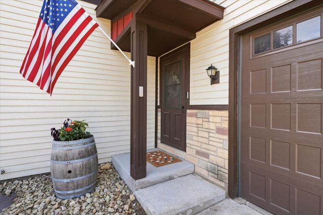 6575 Crosby Avenue, Inver Grove Heights, MN 55076