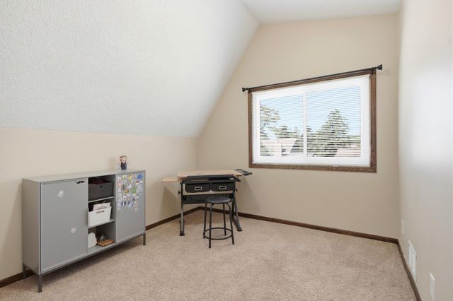 6575 Crosby Avenue, Inver Grove Heights, MN 55076