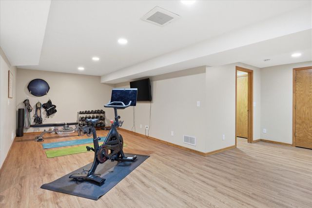 6575 Crosby Avenue, Inver Grove Heights, MN 55076