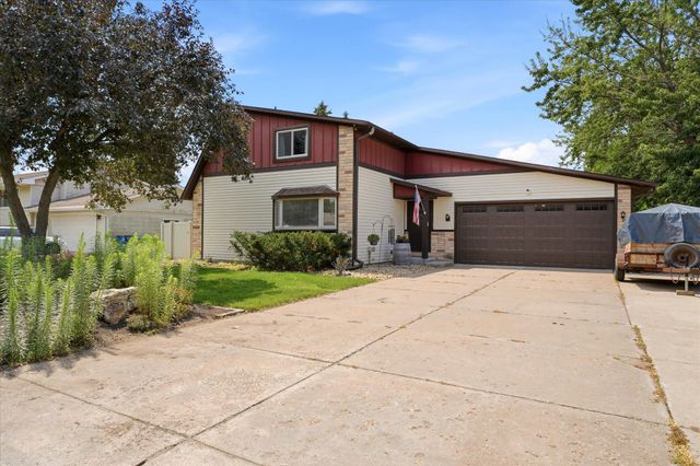 6575 Crosby Avenue, Inver Grove Heights, MN 55076