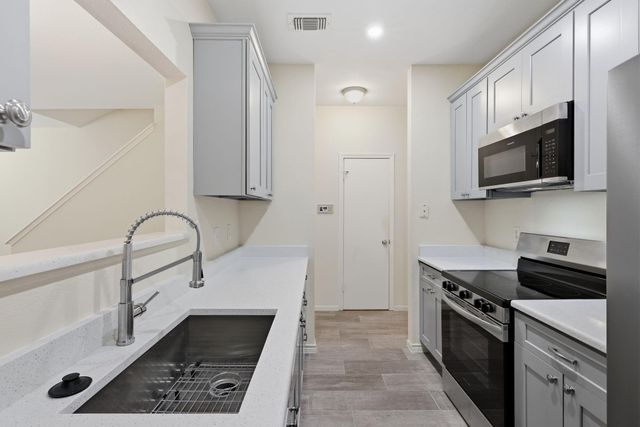 2978 Holly Hall Street, Houston, TX 77054