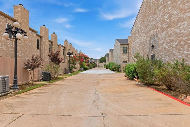 2978 Holly Hall Street, Houston, TX 77054