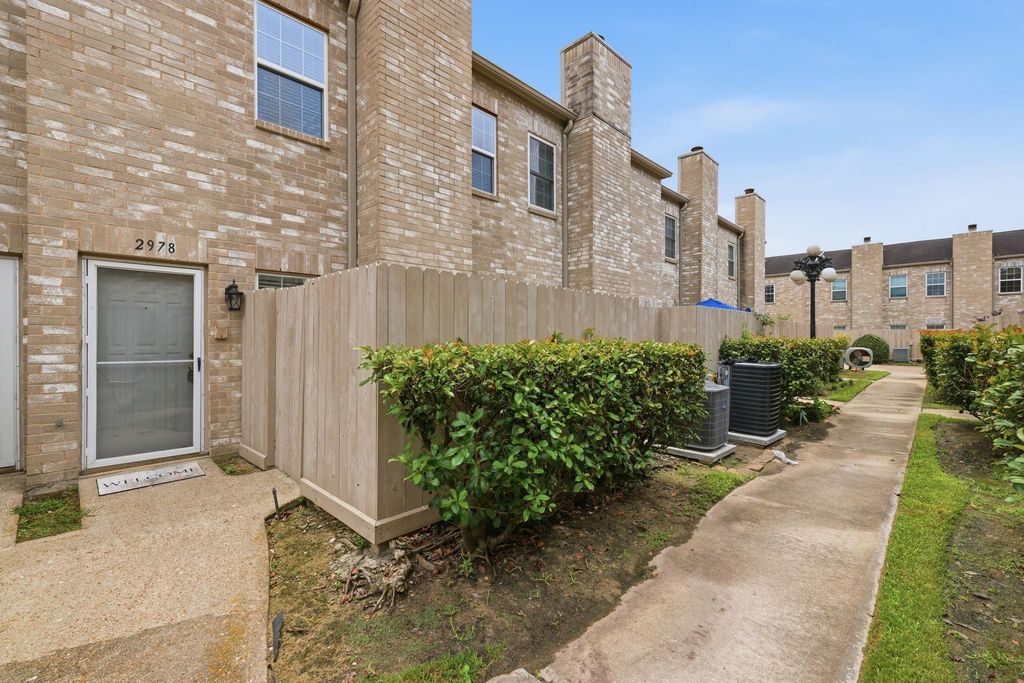2978 Holly Hall Street, Houston, TX 77054