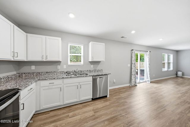 496 Nancy Dr, Shepherdsville, KY 40165
