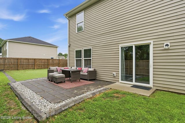 496 Nancy Dr, Shepherdsville, KY 40165