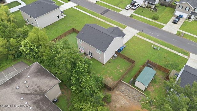 496 Nancy Dr, Shepherdsville, KY 40165